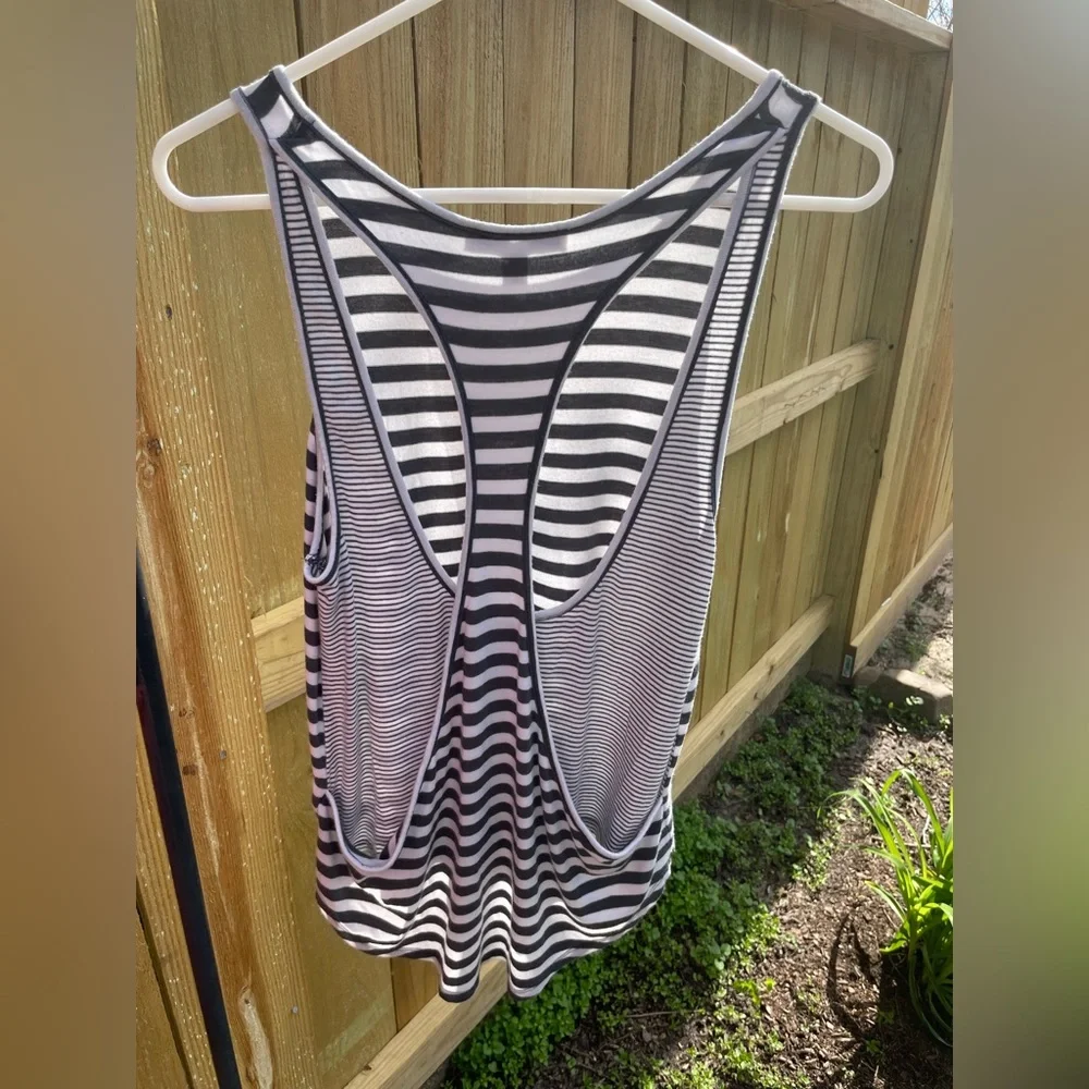 Express Tank Top - Picture 4 of 5